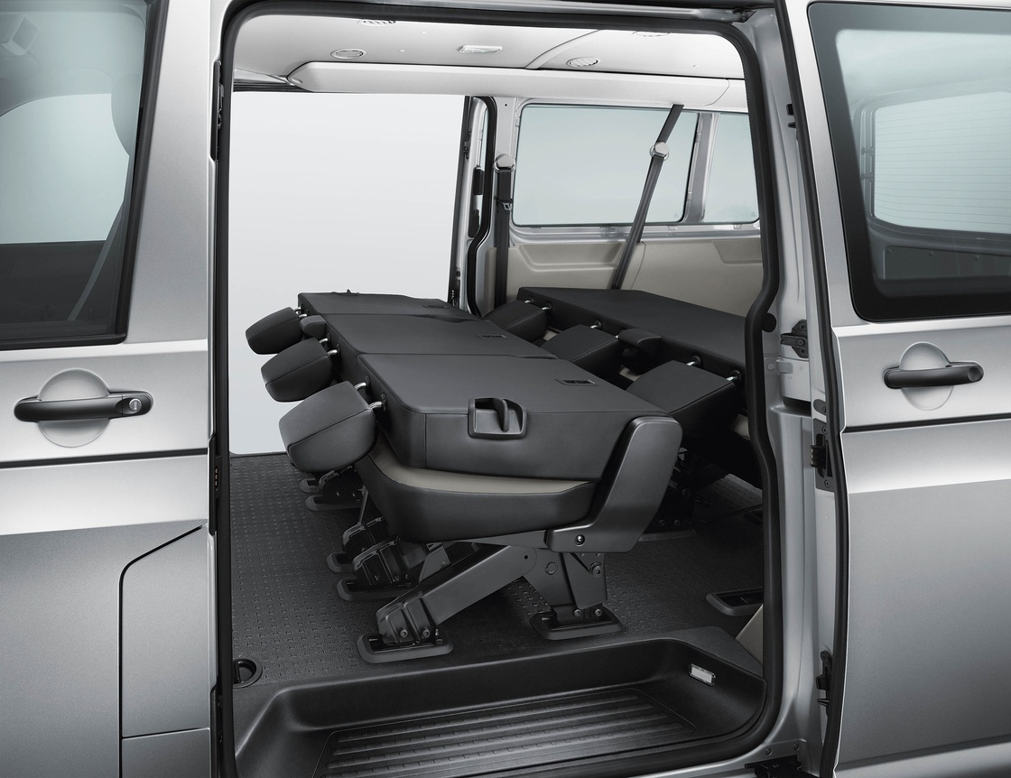 Volkswagen Transporter Kombi.