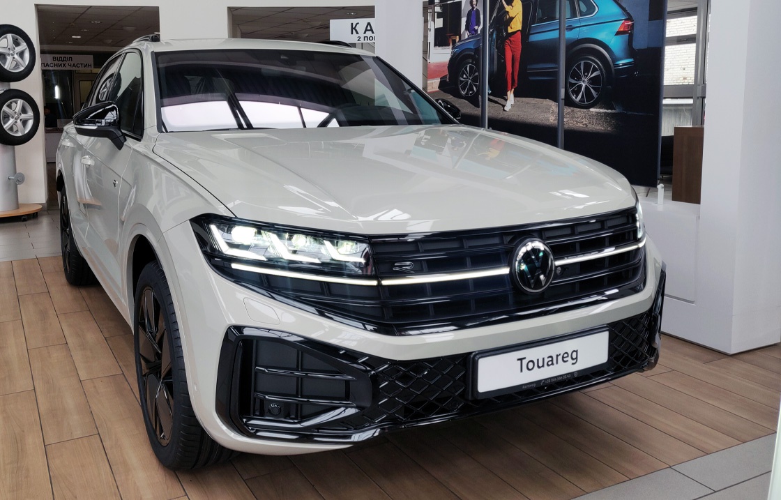 Новий Touareg R-Line Platinum+