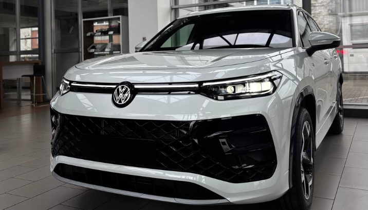 Volkswagen Tayron R-Line Platinum