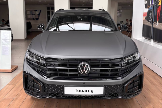 Volkswagen%20Touareg%20R-Line%20Platinum