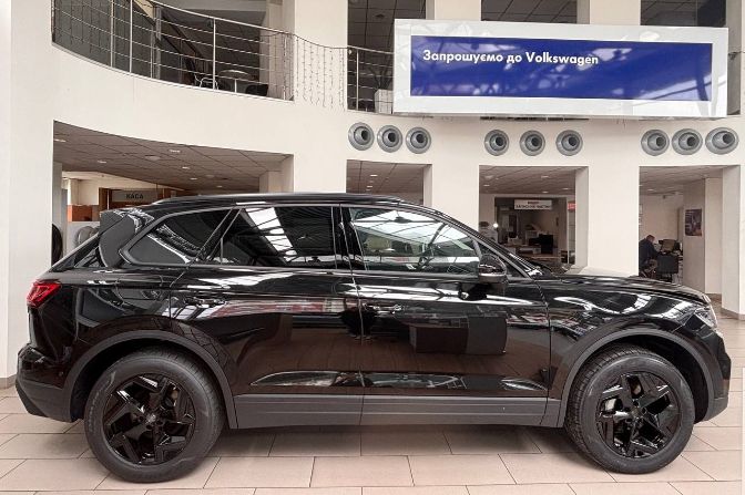 Volkswagen%20Touareg%20Silver%20