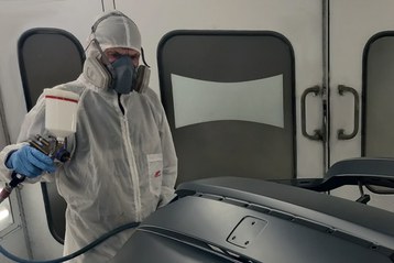716х477